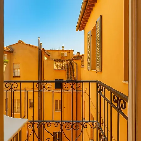 Ostello Residenza Del Capitano Siena